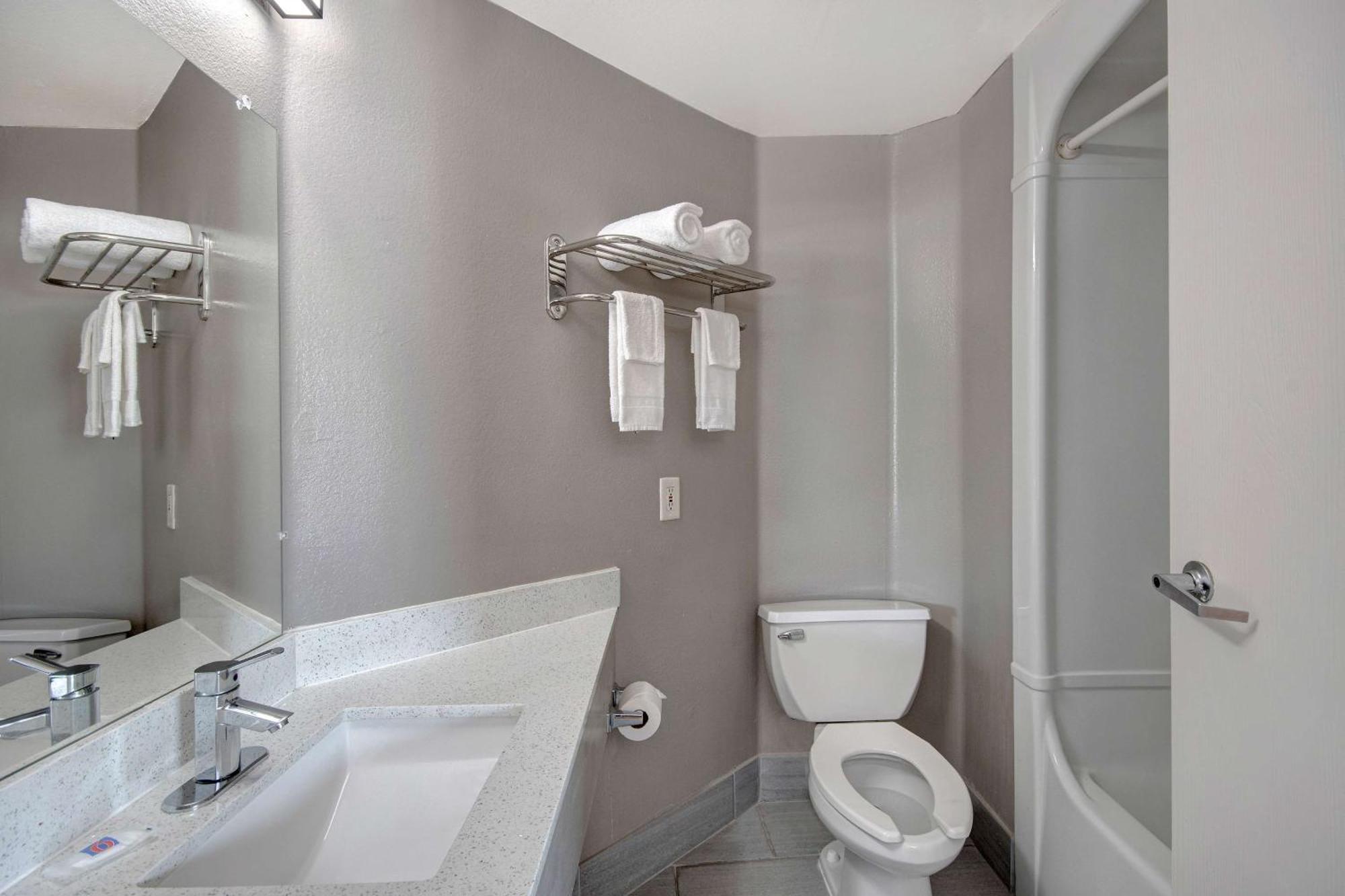 Motel 6-San Antonio, Tx - South Екстериор снимка