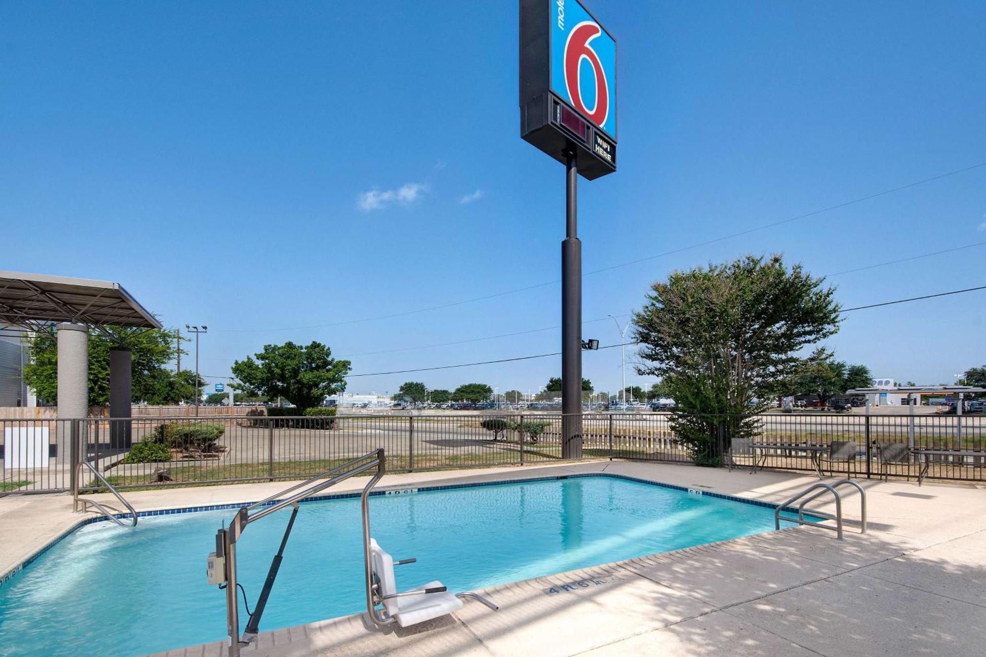 Motel 6-San Antonio, Tx - South Екстериор снимка