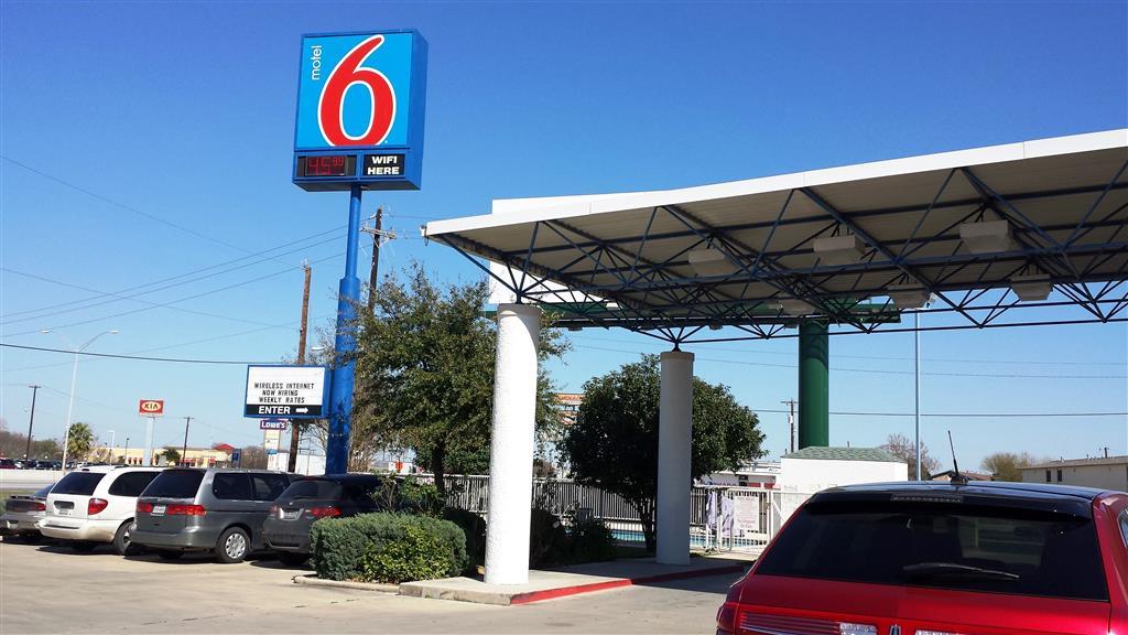 Motel 6-San Antonio, Tx - South Екстериор снимка